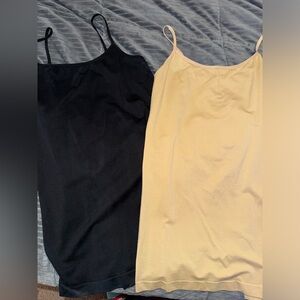 2 Seamless Cami tank tops black & nude